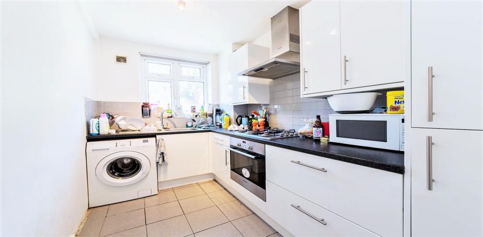 			2 Bedroom, 1 bath, 1 reception Flat			 The Avenue, KILBURN